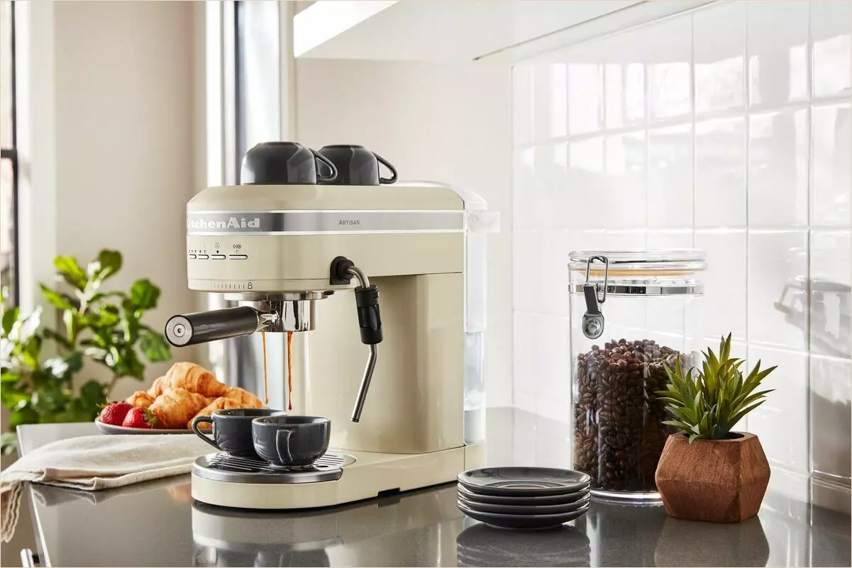 KitchenAid Halbautomatische Espressomaschine ARTISAN In Creme 8 KitchenAid Halbautomatische Espressomaschine ARTISAN In Creme – Bild 8